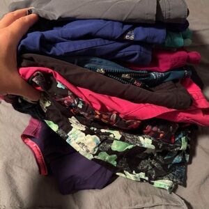 ❤️LOT of size Small women’s scrubs- 9 tops 1 pants